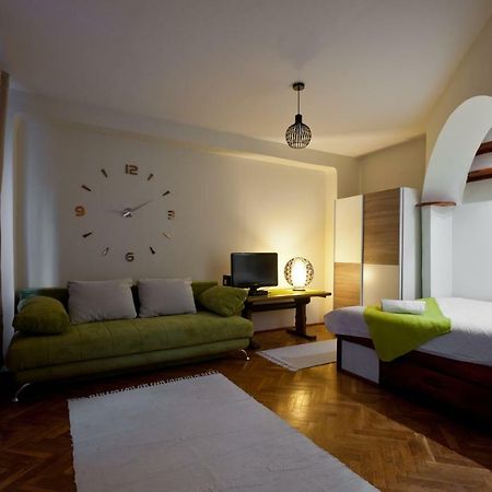 Green Apartment Будапеща Екстериор снимка